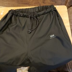 W small Helly Hansen black rain pants